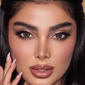 Celena – GLAM HONEY
